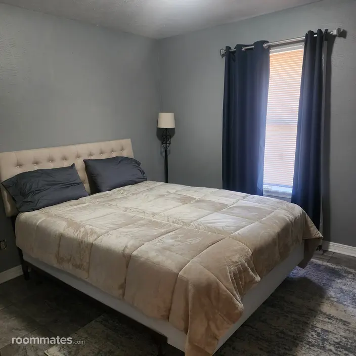 Room for rent in Shreveport, LA $800, house