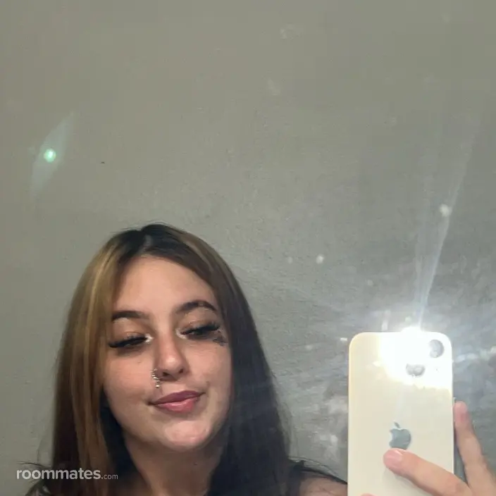 Roommate looking Visalia, CA, $1000