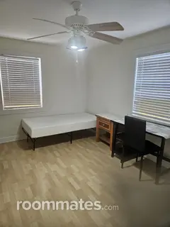 Room for rent in Sarasota, FL $1000, house