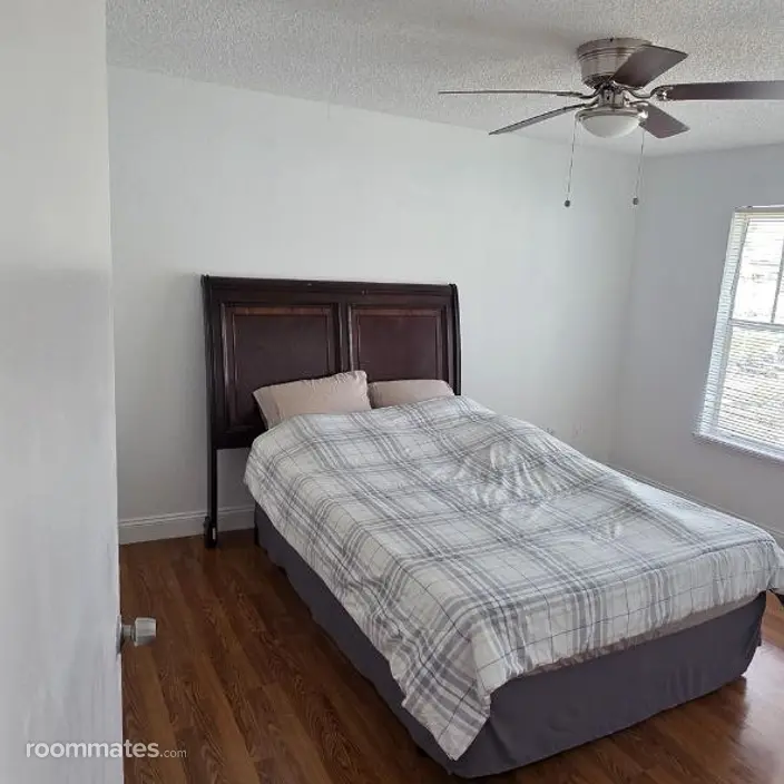 Room for rent in Kissimmee, FL $875, condo