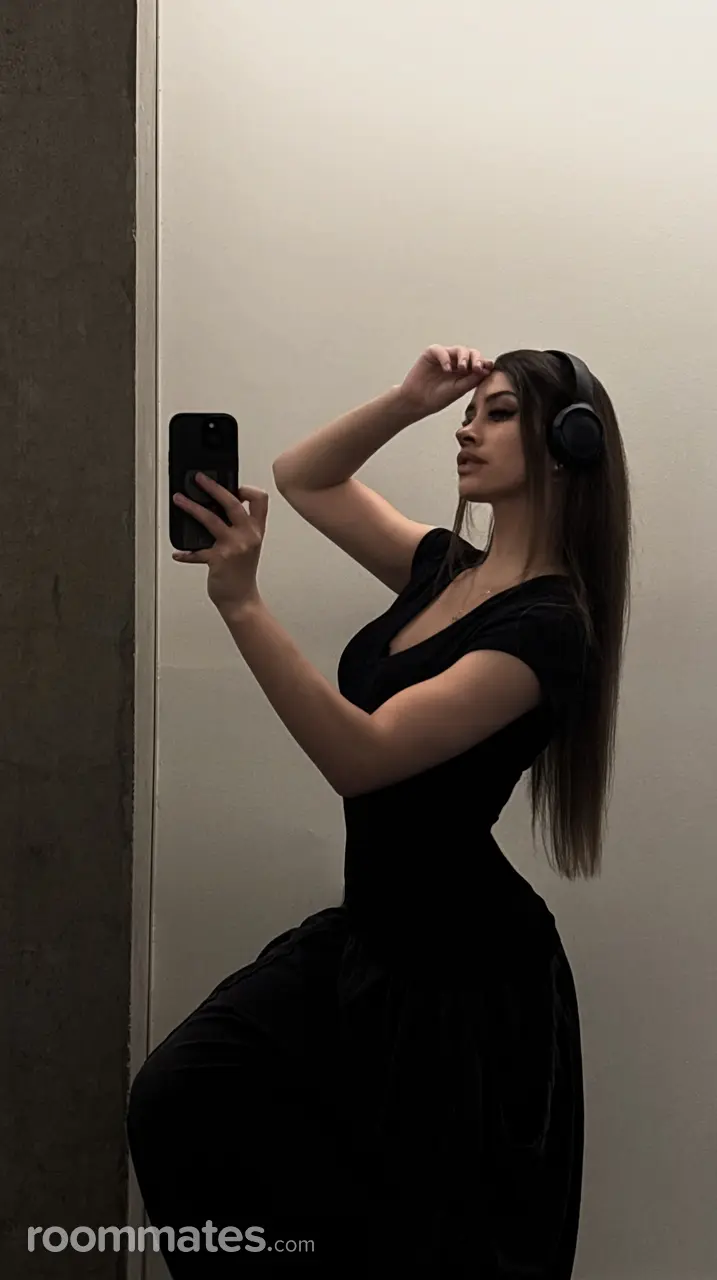 Profile photo 8 of 8