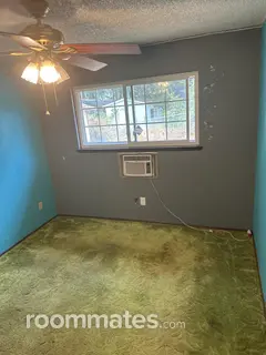 Room for rent in Portland, OR $700, house
