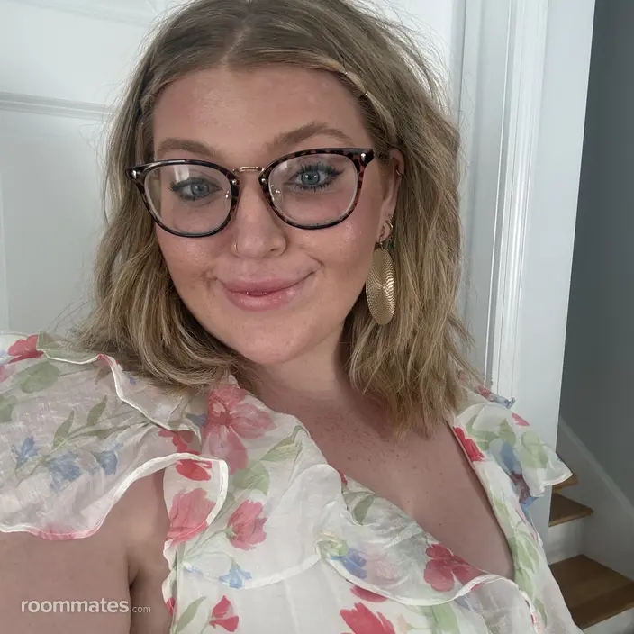 Roommate looking Manchester, NH, $1100