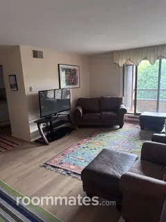 Room for rent in Shorewood, WI $900, condo