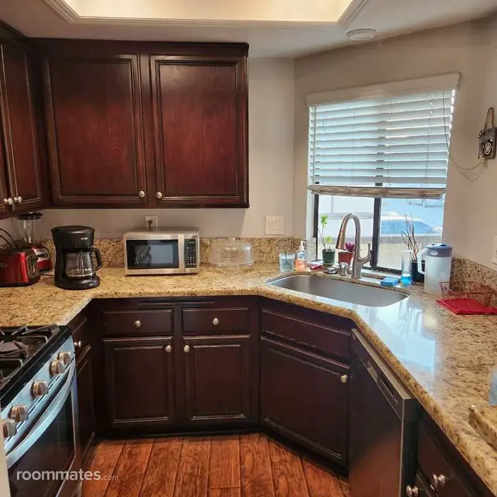 Room for rent in Lomita, CA $1450, condo