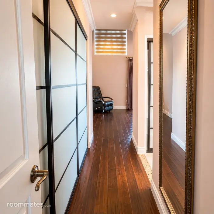 Room for rent in Huntington Beach, CA $2300, house