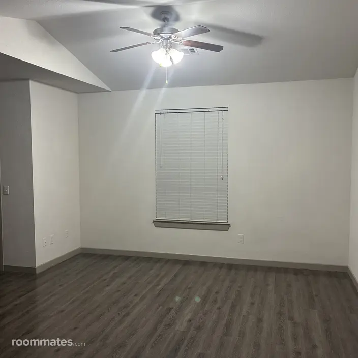 Room for rent in San Antonio, TX $650, house