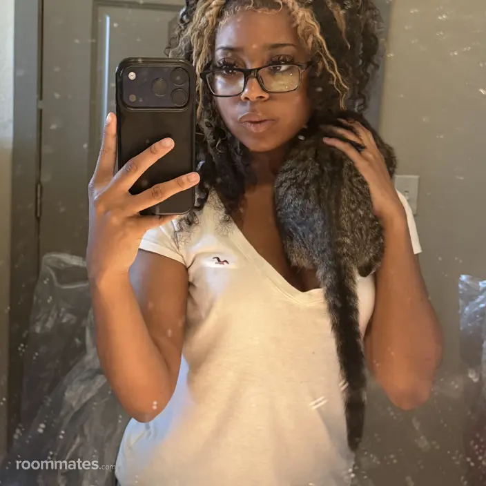 Roommate looking Dallas, TX, $1000