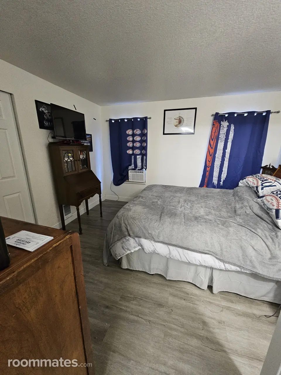 Profile photo 3 of 12
