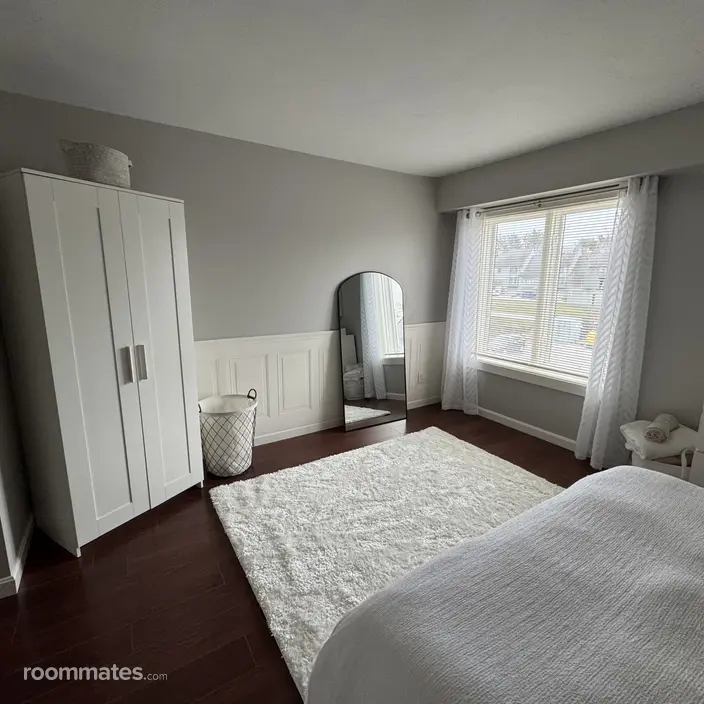 Room for rent in Derry, NH $1000, condo