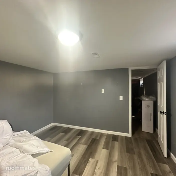 Room for rent in Glen Burnie, MD $550, house