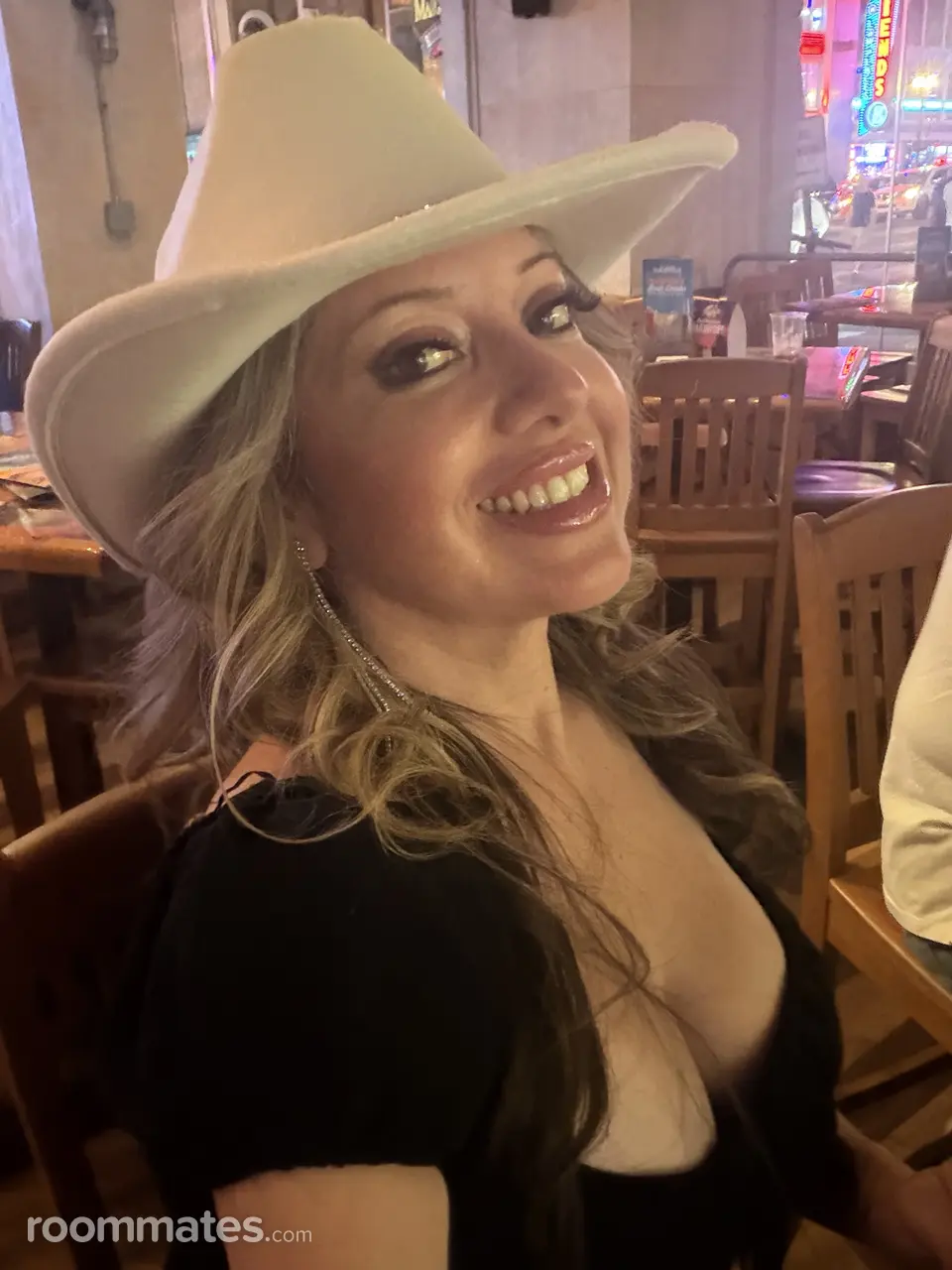 Profile photo 11 of 17