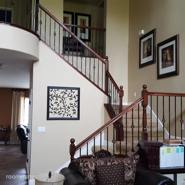 Room for rent in Visalia, CA $1350, house