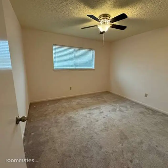 Room for rent in Stafford, TX $850, townhouse