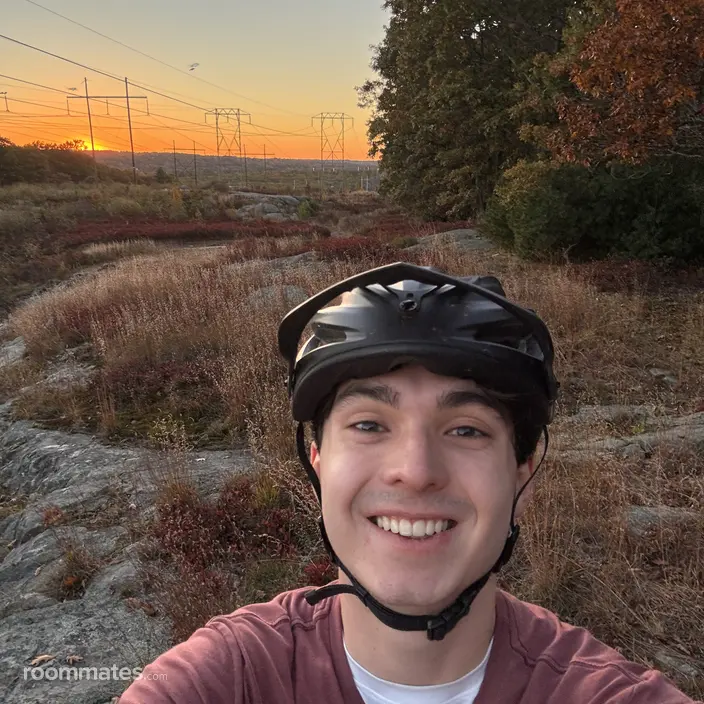 Roommate looking Framingham, MA, $1500