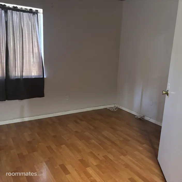 Room for rent in Corona, CA $900, house