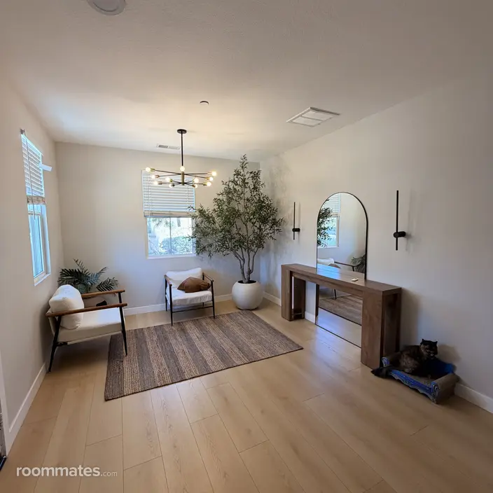 Room for rent in Lake Elsinore, CA $950, townhouse