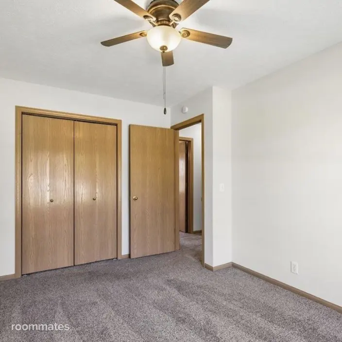 Room for rent in Lincoln, NE $525, house
