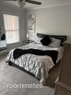 Room for rent in Sandy Springs, GA $1200, townhouse