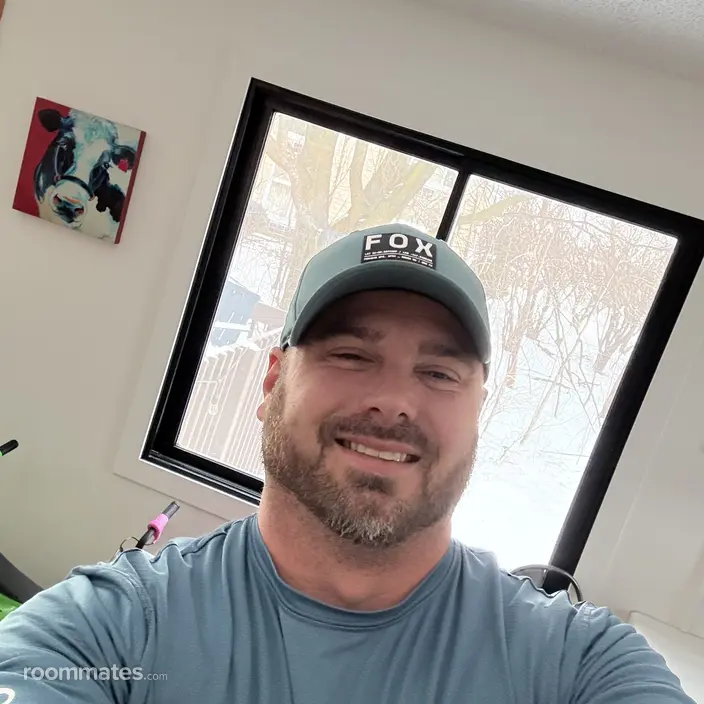 Roommate looking Waconia, MN, $1500