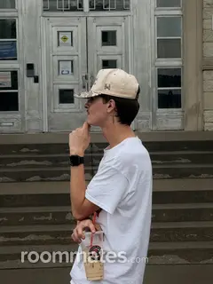 Roommate looking La Crosse WI, $1000