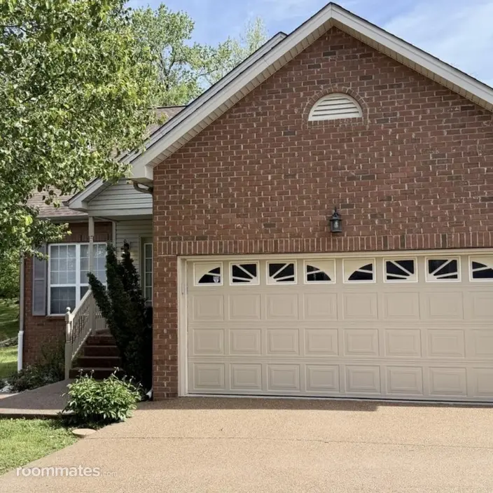 Room for rent in Nashville, TN $1050, house