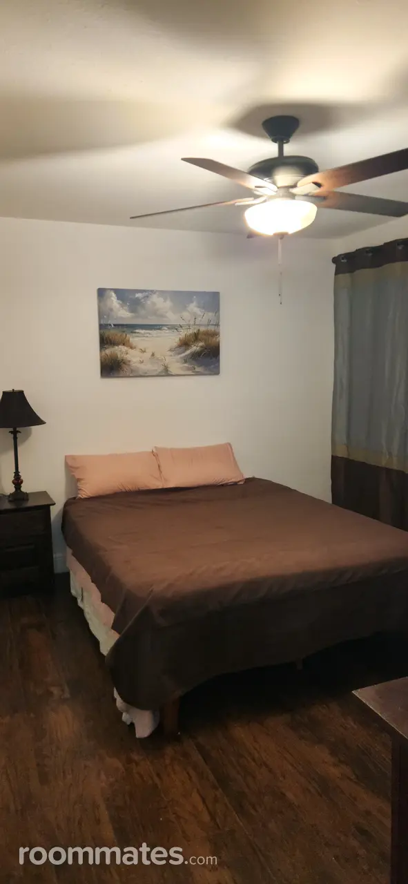 Profile photo 7 of 11