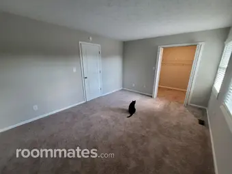 Room for rent in Carmel, IN $900, townhouse