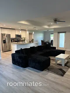 Room for rent in Palm Bay, FL $900, house