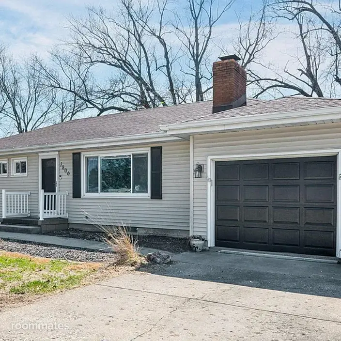 Room for rent in Peoria, IL $800, house