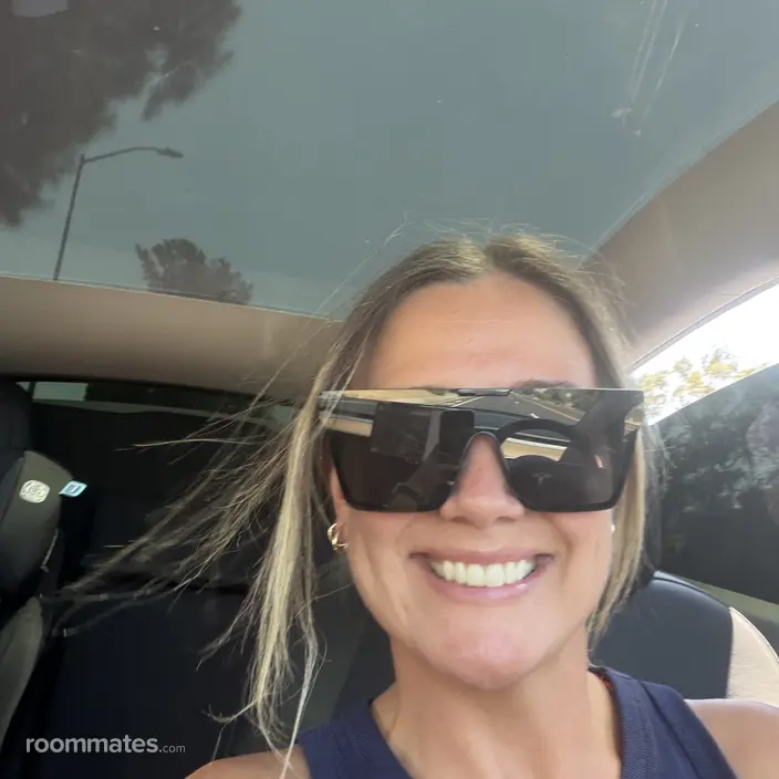 Roommate looking Sacramento, CA, $700
