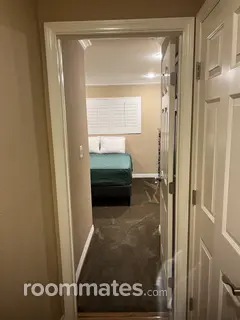 Room for rent in Canoga Park, CA $1600, house