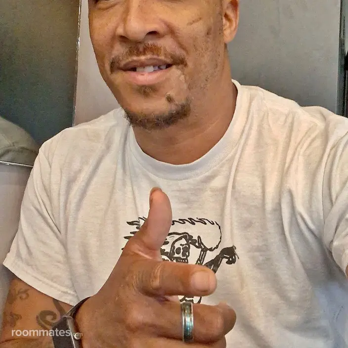 Roommate looking Los Angeles, CA, $2000