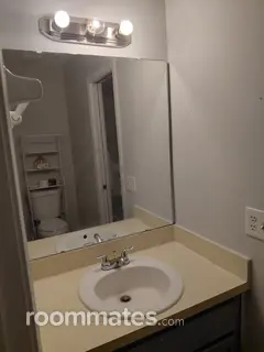 Room for rent in Jacksonville, FL $675, townhouse