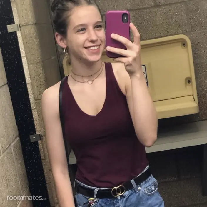 Roommate looking Blue Springs, MO, $1000