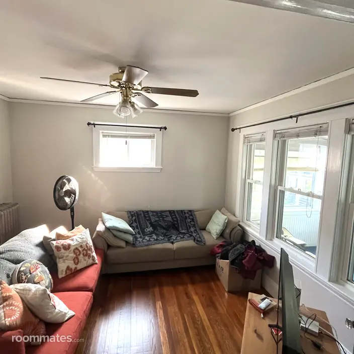 Room for rent in Arlington, MA $1200, house