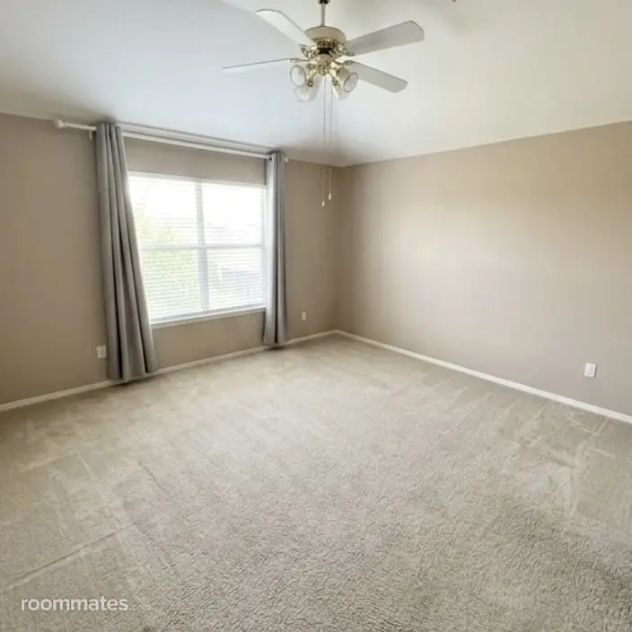 Room for rent in Arlington, TX $900, house