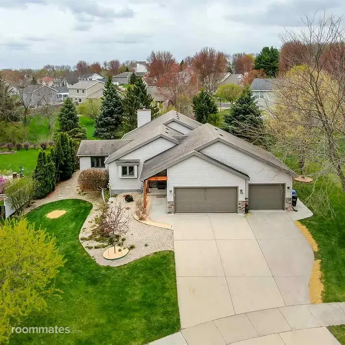 Room for rent in Oregon, WI $900, house