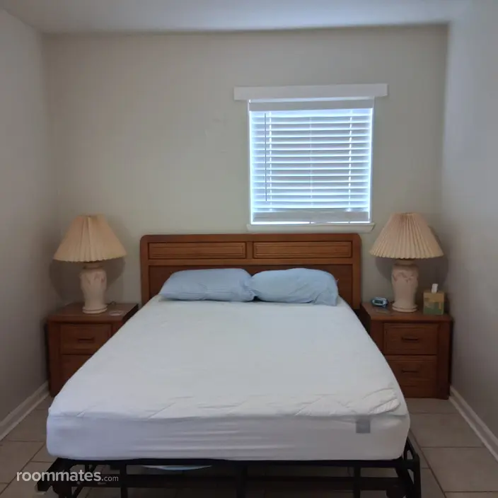 Room for rent in Fort Walton Beach, FL $800, house