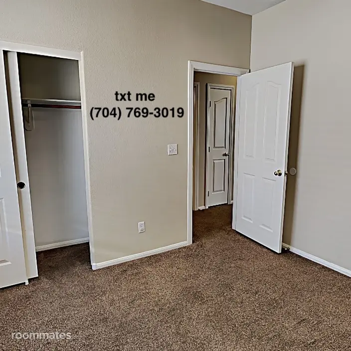 Room for rent in Charlotte, NC $600, house