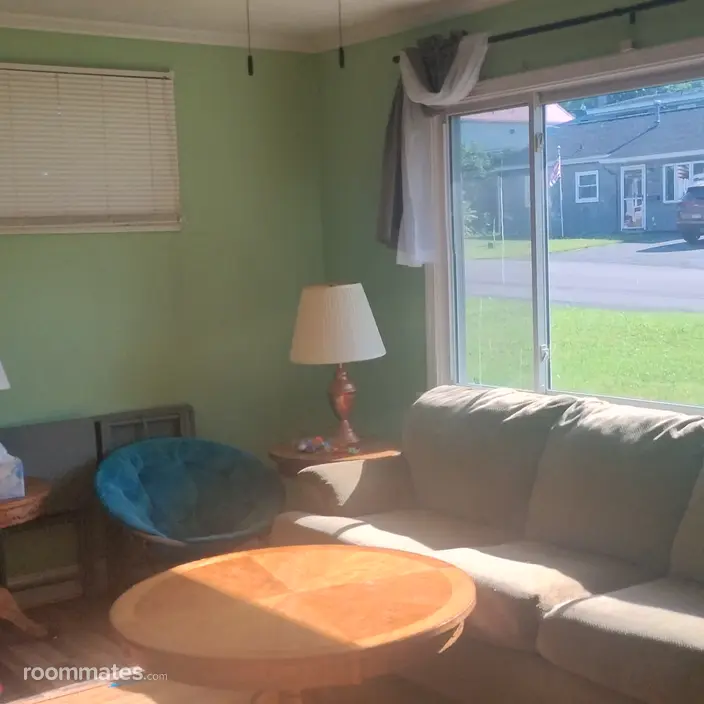 Room for rent in Syracuse, NY $1000, house