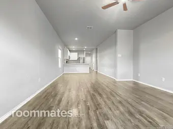 Room for rent in Converse, TX $800, house