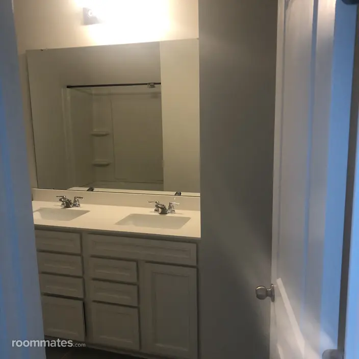 Room for rent in Beaufort, SC $1250, house