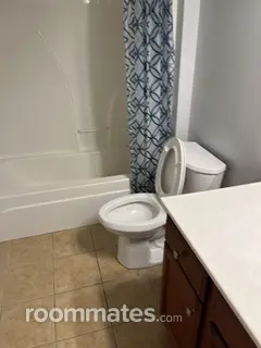 Room for rent in Fayetteville, NC $700, house