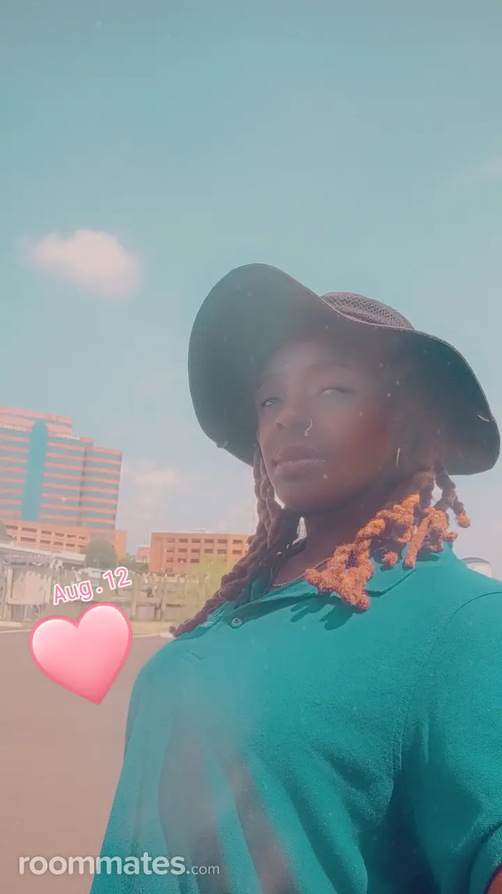 Profile photo 3 of 8