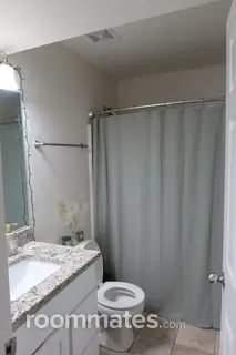 Room for rent in Lexington, KY $860, house