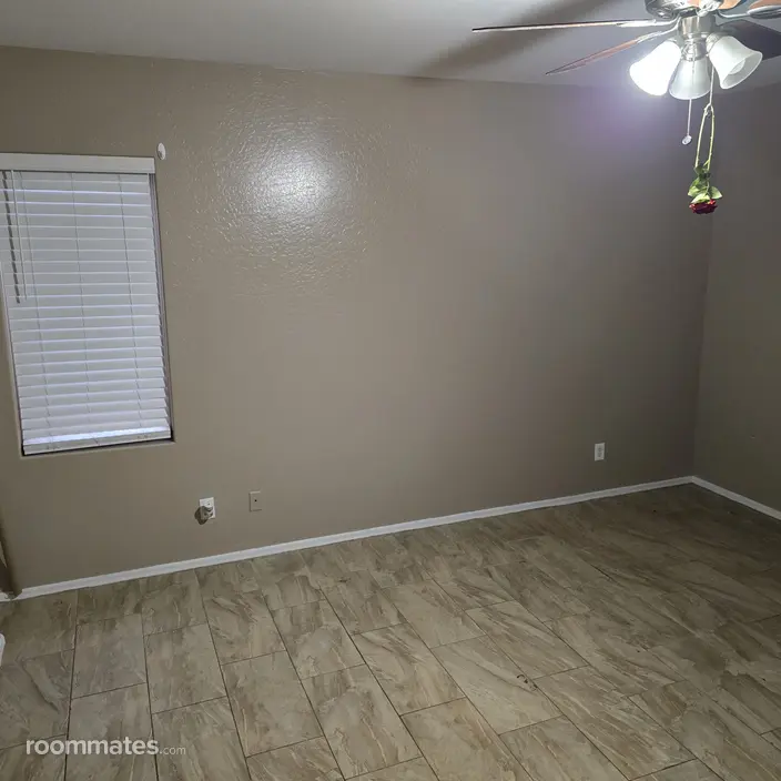 Room for rent in Phoenix, AZ $960, house