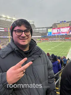 Roommate looking Warwick, RI, $1100