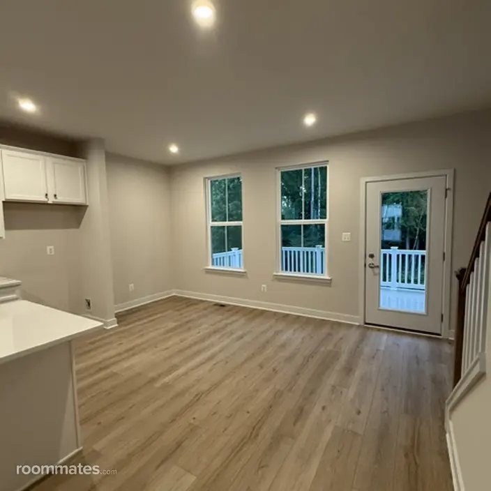 Room for rent in Newark, DE $850, house