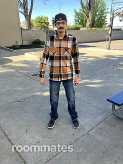 Roommate looking Union City CA, $1200